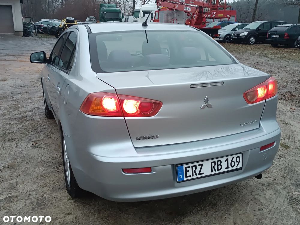 Mitsubishi Lancer - 3