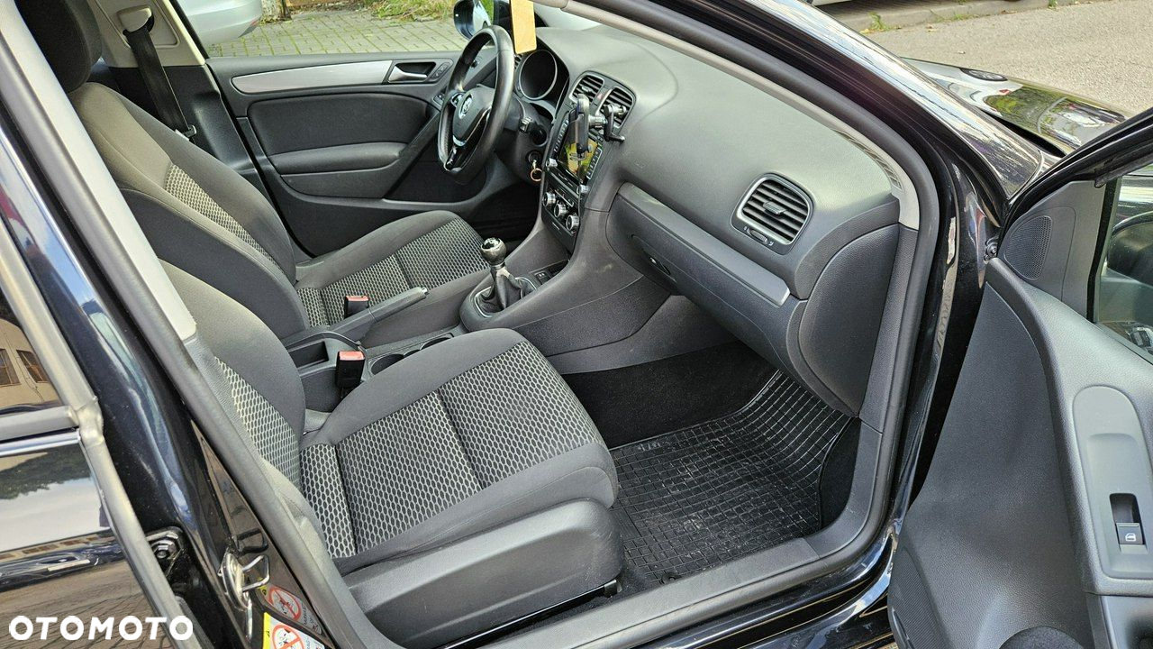 Volkswagen Golf VI 1.6 Comfortline - 21