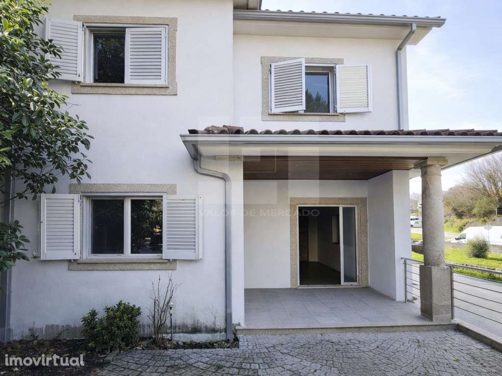 Moradia T4 em Castro Daire - Grande imagem: 3/54