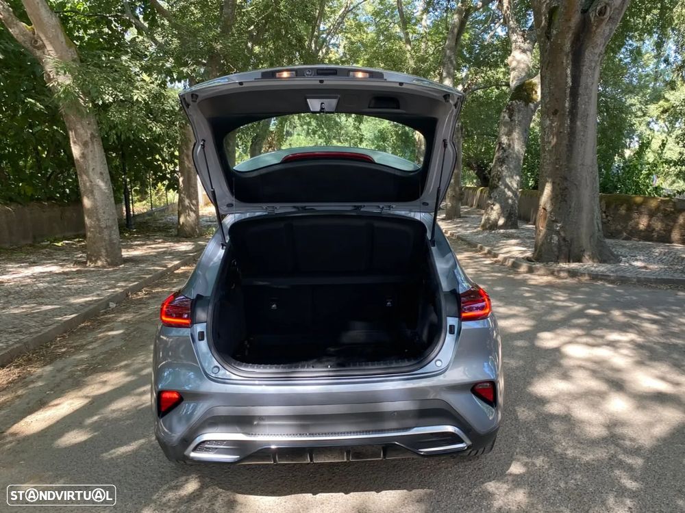 Kia XCeed 1.0 T-GDI Dynamic — fotografia 33