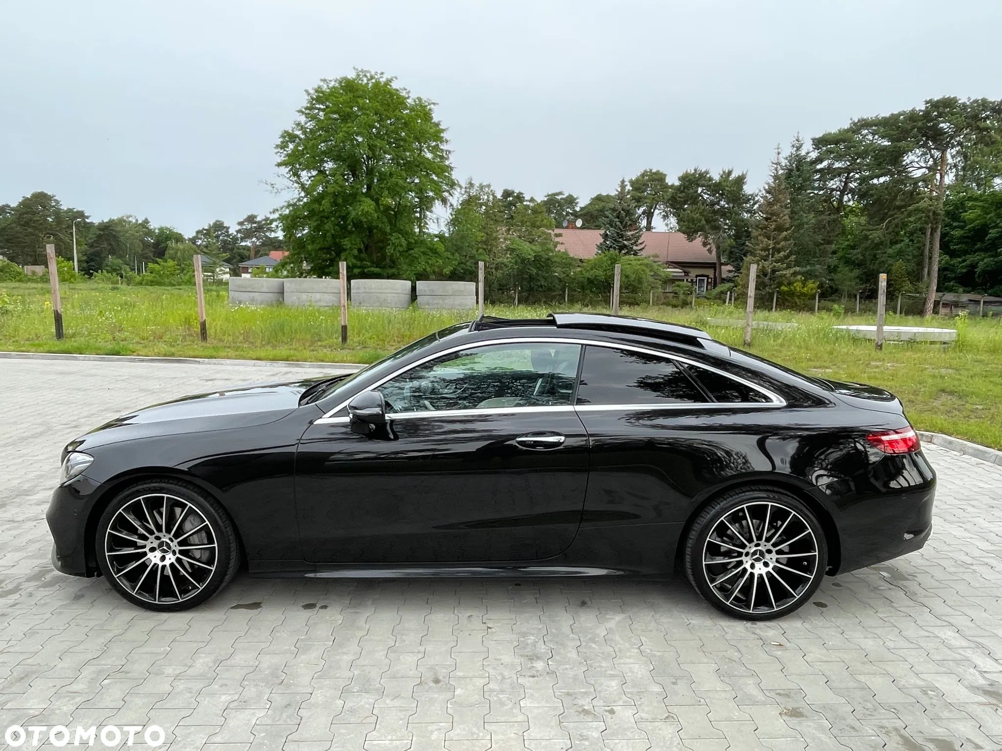 Mercedes-Benz Klasa E 300 Coupe 9G-TRONIC - 1