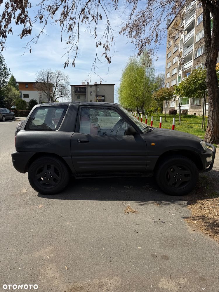 Toyota RAV4 2.0 - 5
