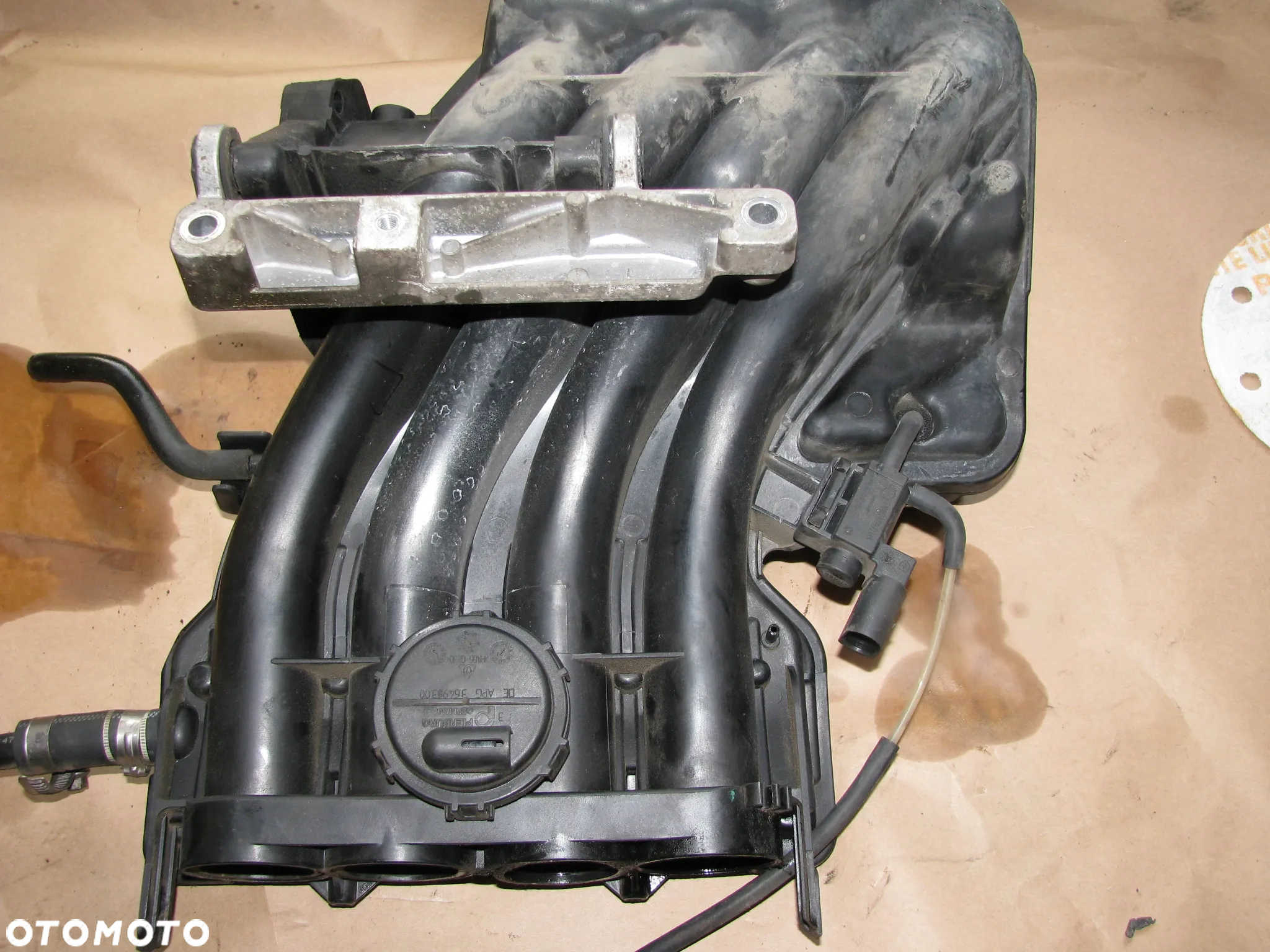 KOLEKTOR SSĄCY AUDI A3 8L LIFT 06A133203 - 2