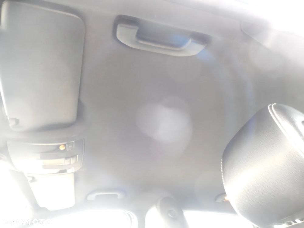 Mercedes-Benz Klasa B - 24