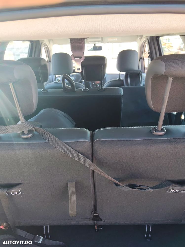 Dacia Lodgy 1.5 dCi 109 CP Stepway - 11