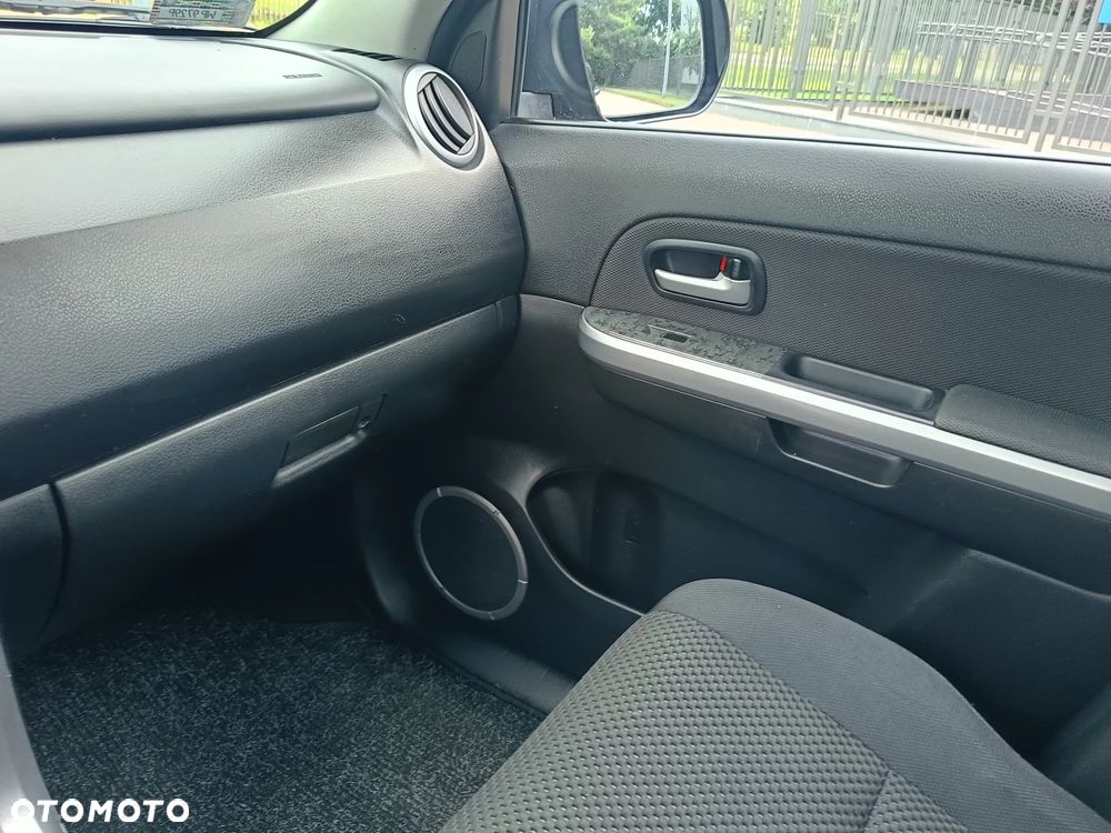 Suzuki Grand Vitara 2.0 - 27