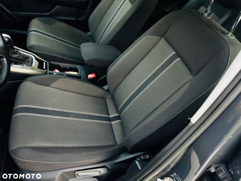 Volkswagen T-Roc 1.5 TSI ACT OPF DSG IQ.DRIVE - 28