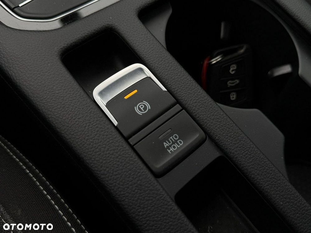 Volkswagen Passat - 15