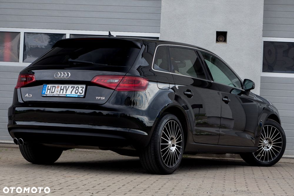 Audi A3 Sportback 1.4 TFSI Ambiente - 8