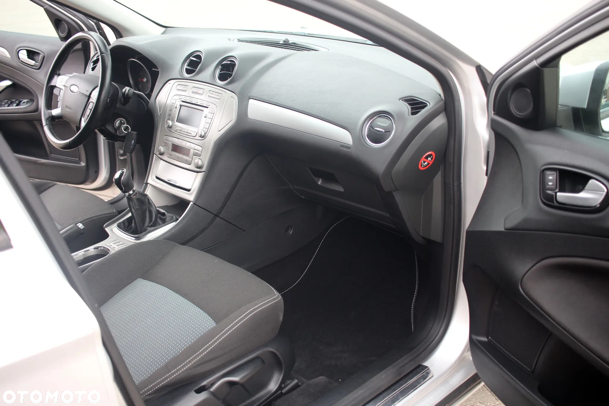 Ford Mondeo 2.0 Champions Edition - 16