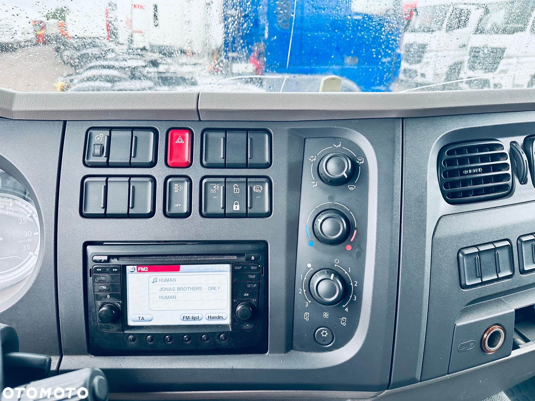 DAF LF 220 / KABINA SYPIALNA / WINDA - 17