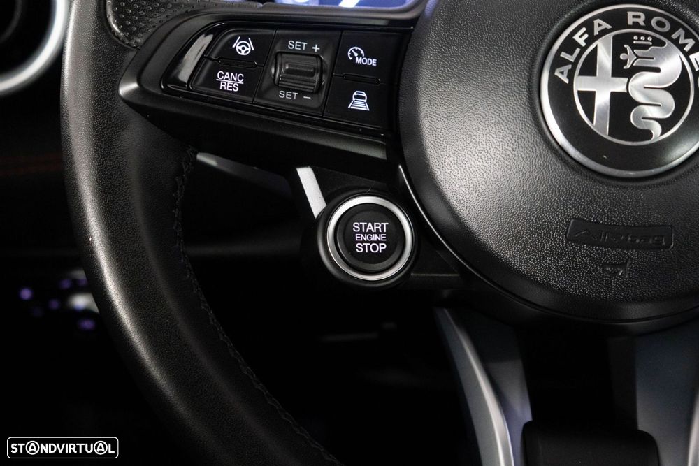 Alfa Romeo Tonale 1.3 Plug-In Hybrid Veloce e-AWD - 30