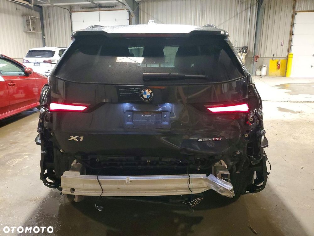 BMW X1 xDrive25i M Sport - 6