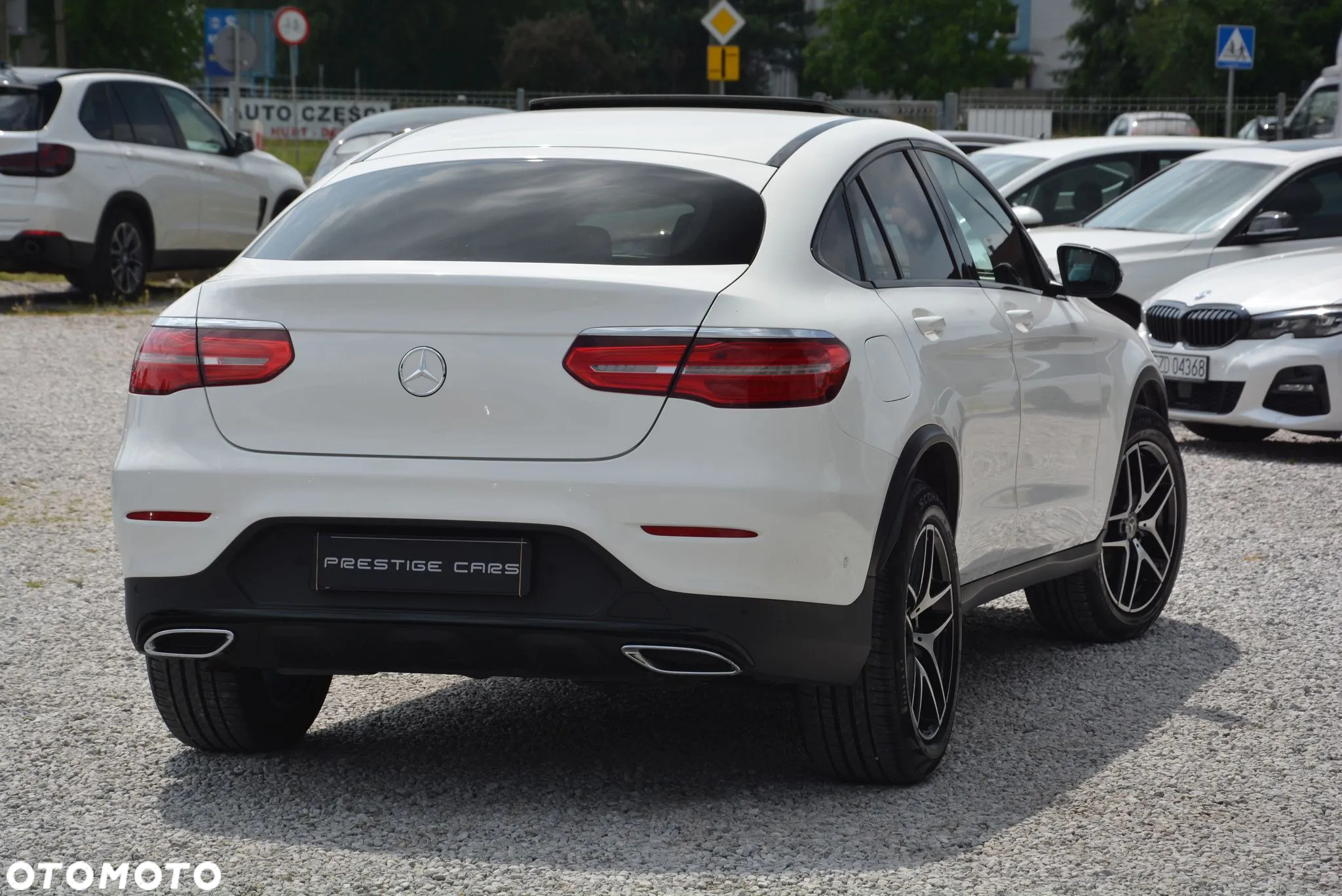 Mercedes-Benz GLC 250 d Coupe 4Matic 9G-TRONIC AMG Line - 9
