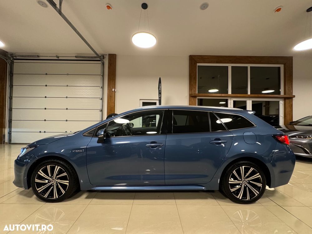 Toyota Corolla 1.8 Hybrid Team Deutschland - 6