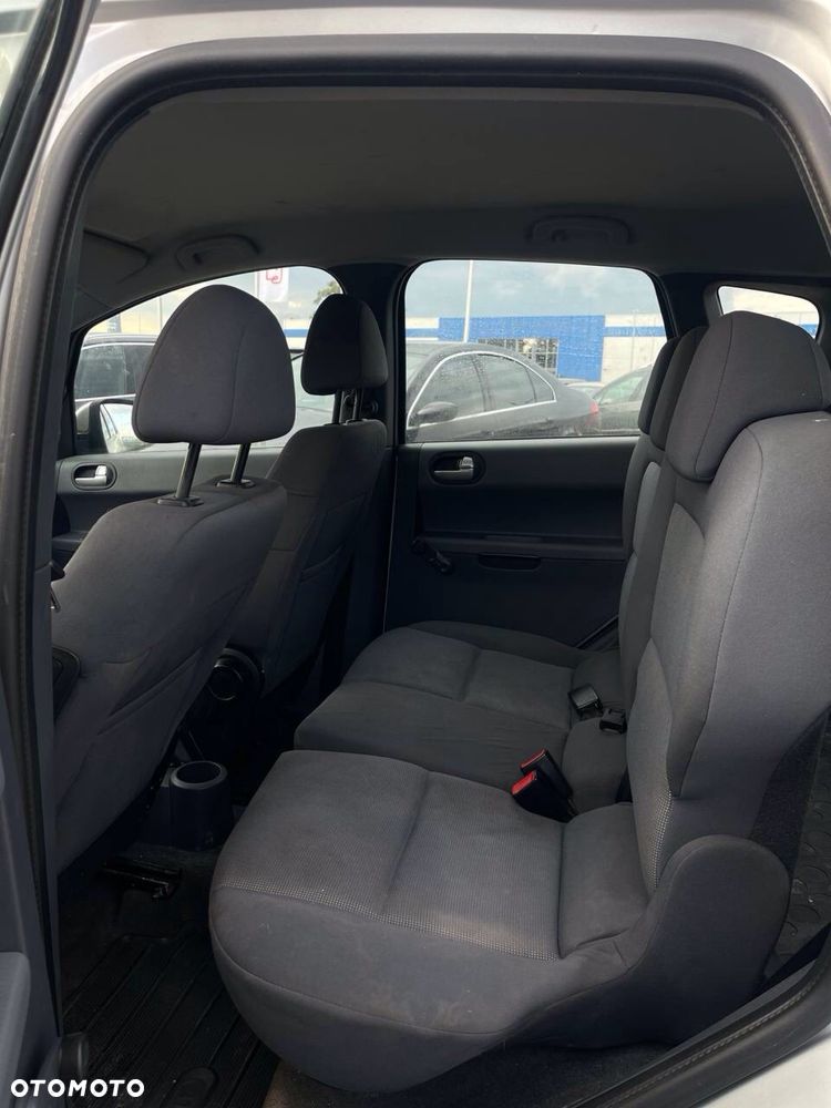Mitsubishi Colt - 7
