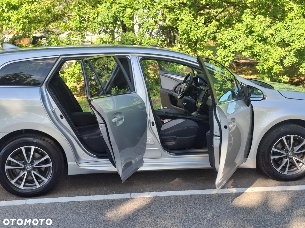 Toyota Avensis Touring Sports 1.6 D-4D Comfort - 15