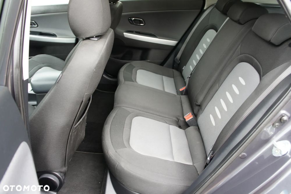 Kia Ceed - 15