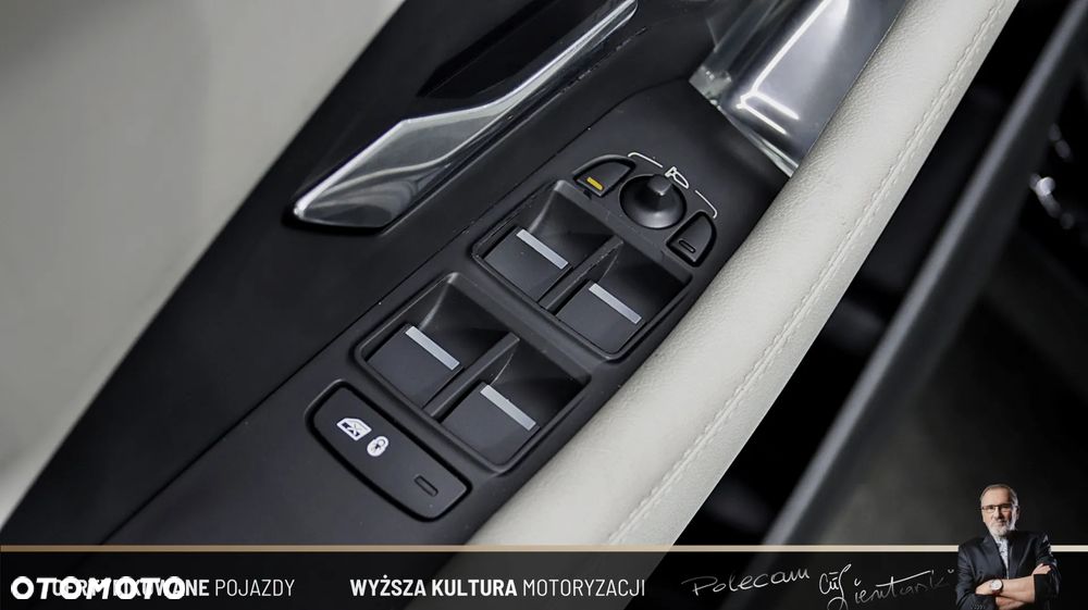 Jaguar E-Pace 2.0 i4D FWD R-Dynamic S - 27