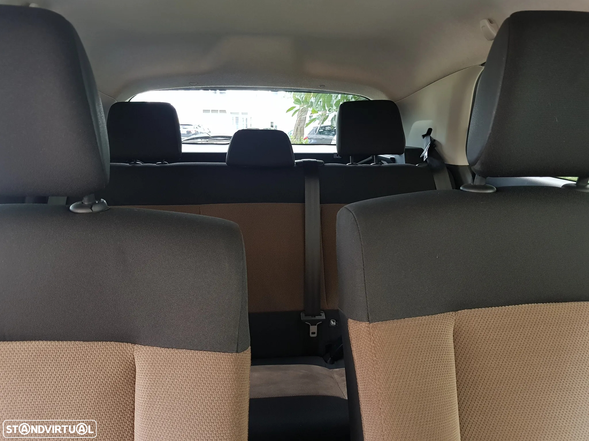 Citroën C4 Cactus 1.6 e-HDi Feel J17 ETG6 - 37