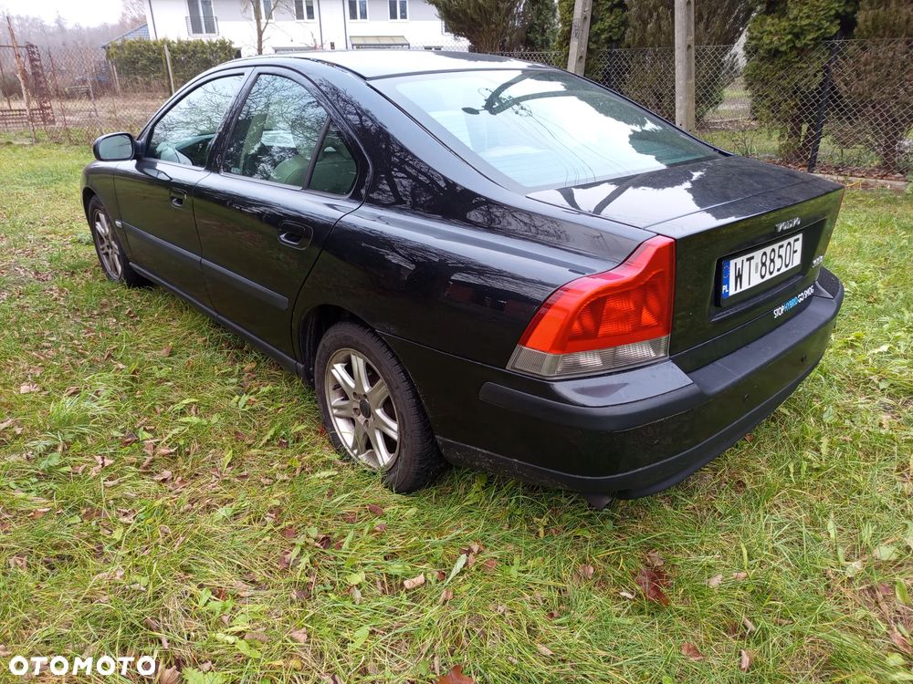 Volvo S60 2.4 - 7