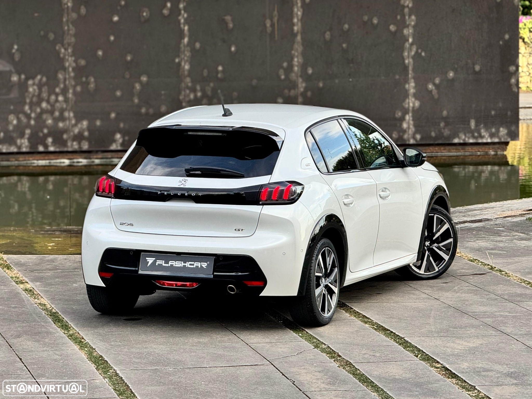 Peugeot 208 1.2 PureTech GT Line EAT8 - 12
