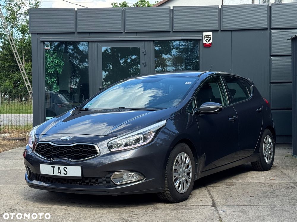 Kia Ceed 1.6 GDI Dream Team Edition