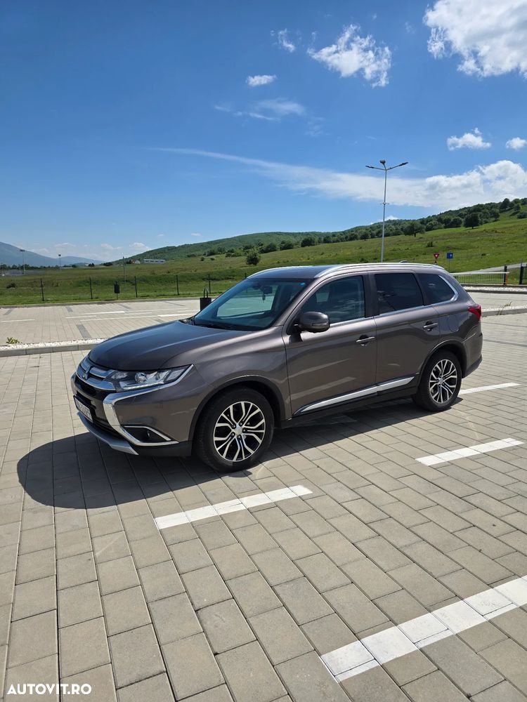 Mitsubishi Outlander 2.2 DI-D 4WD Automatik Edition 100+ - 3