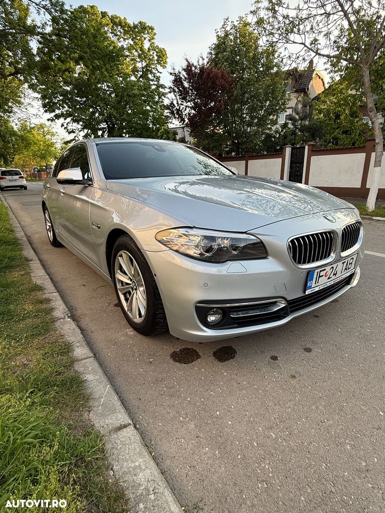 BMW Seria 5 520d xDrive - 11