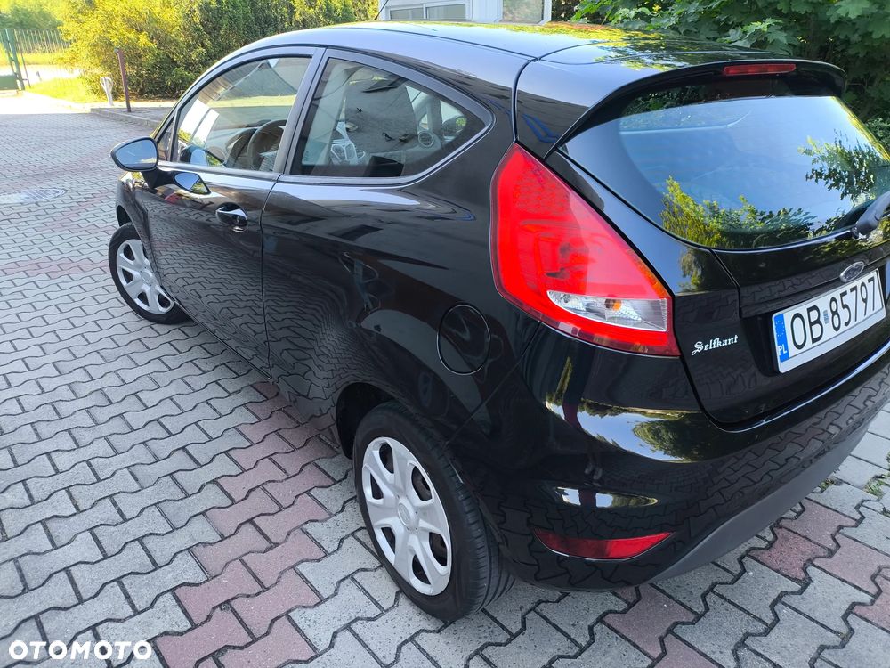 Ford Fiesta 1.4 Trend - 11