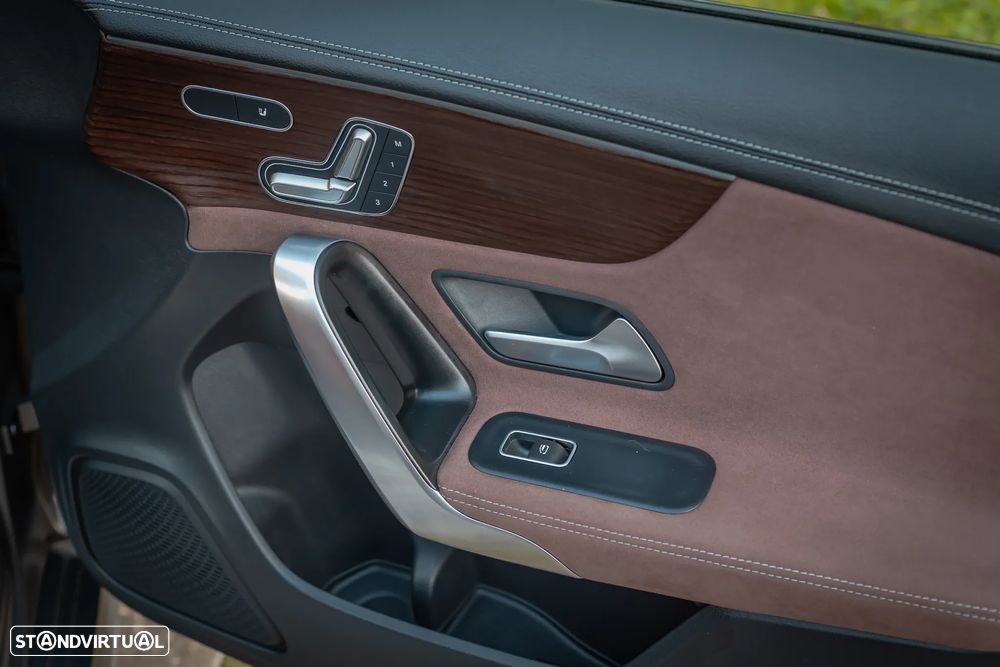 Mercedes-Benz CLA 250 e AMG Line - 32