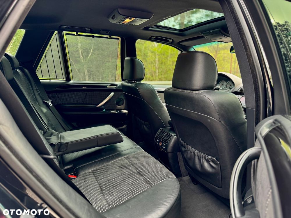 BMW X5 4.6is - 15