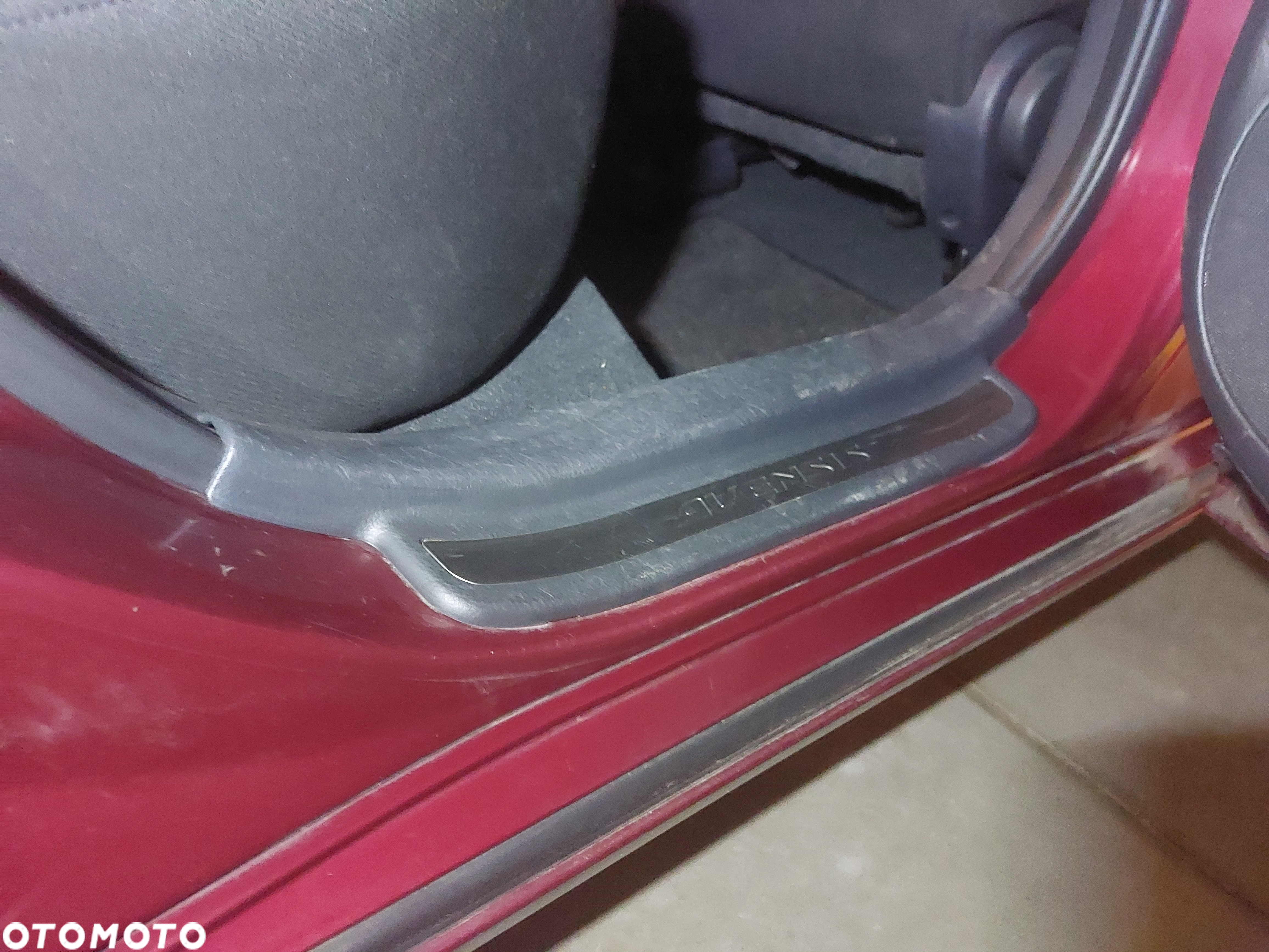 Toyota Avensis - 17