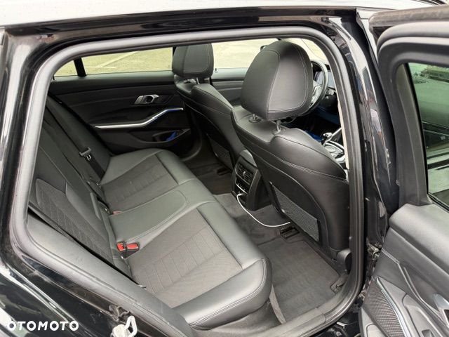 BMW Seria 3 - 10