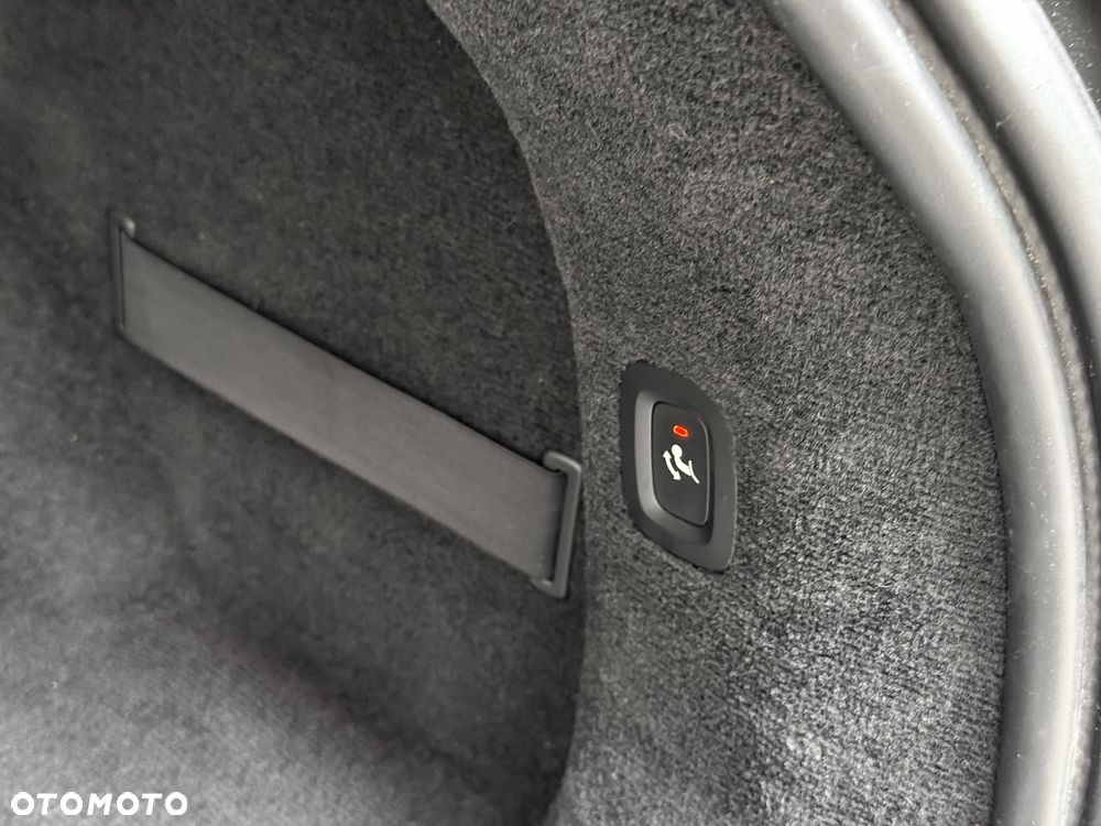 Volvo V90 D5 AWD Geartronic R Design - 16