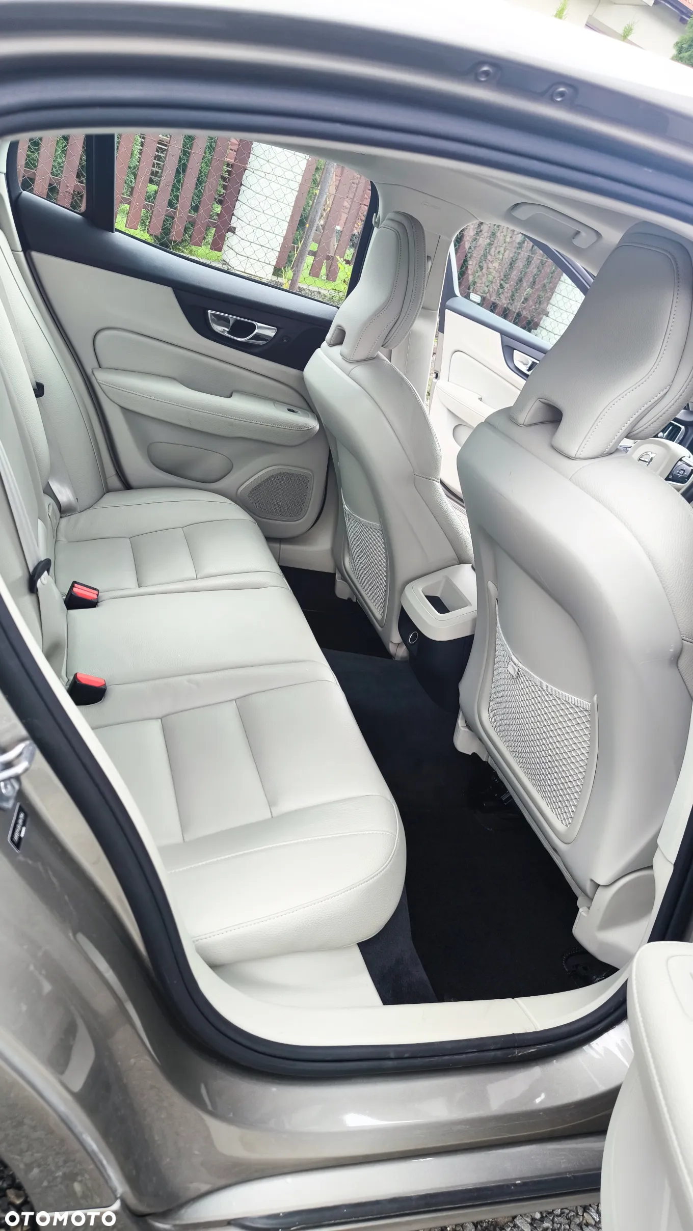 Volvo S60 T5 Momentum Pro - 21