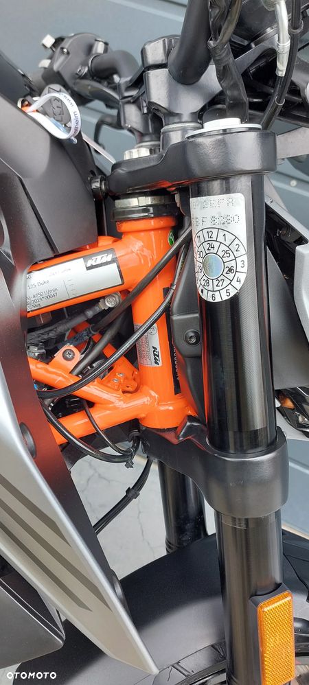 KTM Duke 125 - 26