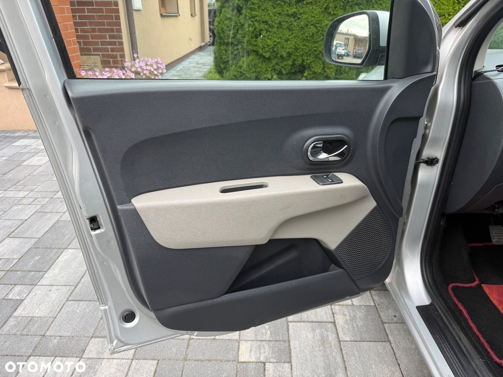 Dacia Lodgy 1.6 Laureate - 26