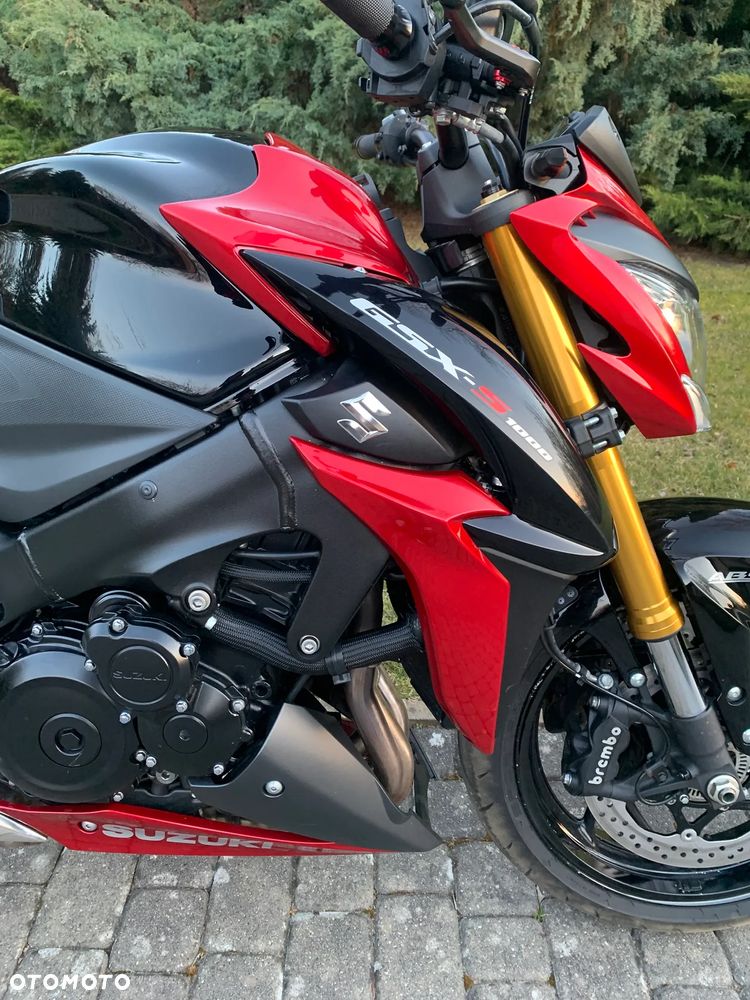 Suzuki GSX 1000 - 16