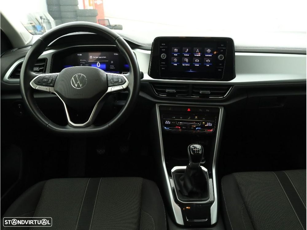 VW T-Roc 1.0 TSI Urban - 18