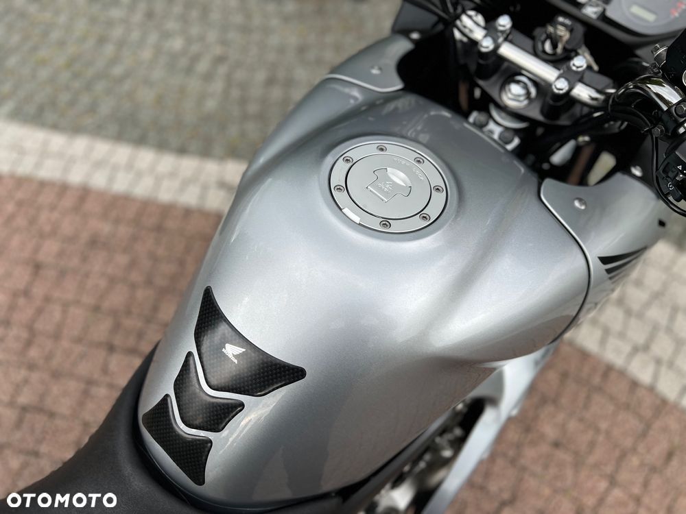 Honda CBF - 15