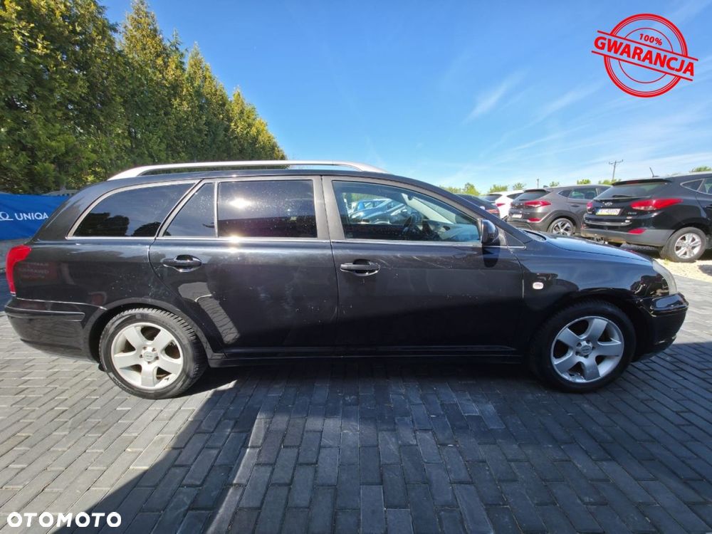 Toyota Avensis - 13