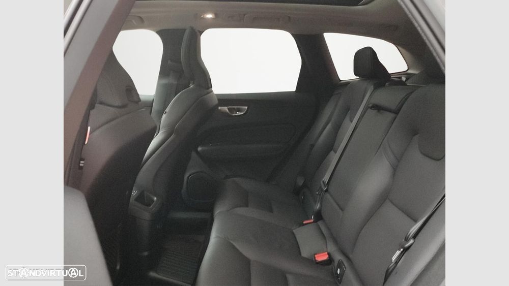 Volvo XC 60 2.0 T6 PHEV Plus Dark AWD - 16