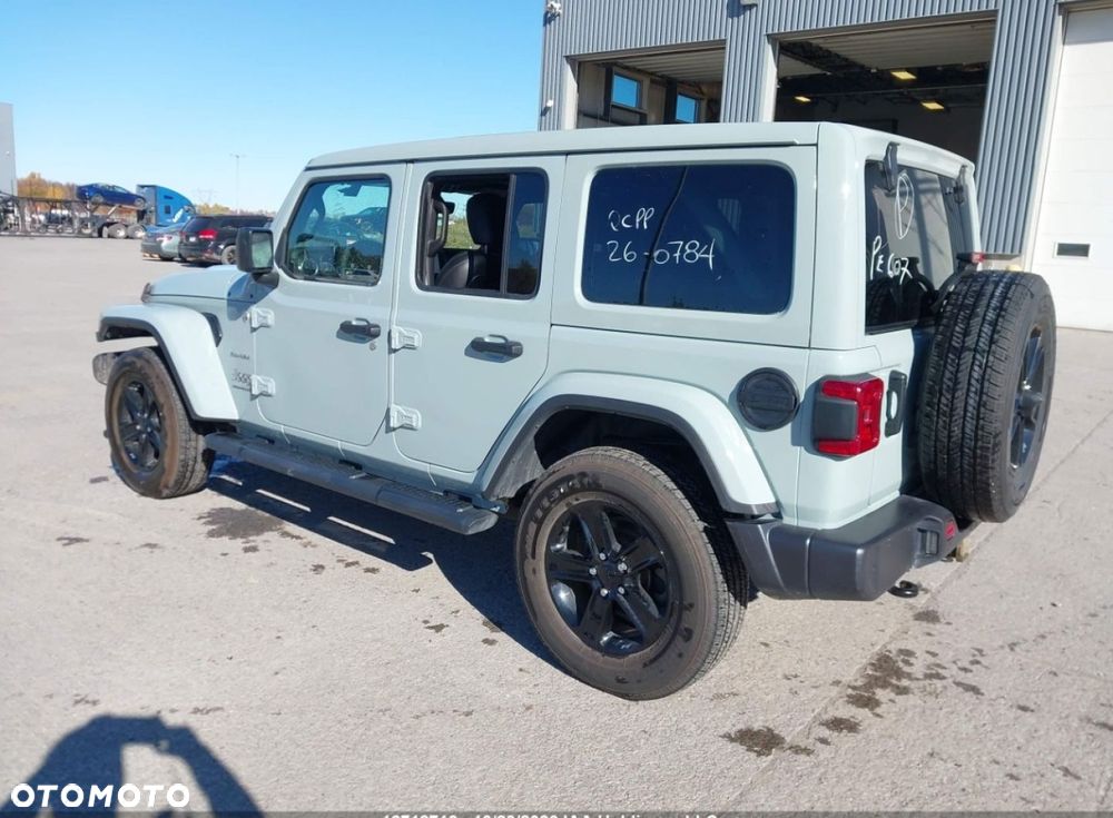 Jeep Wrangler - 8