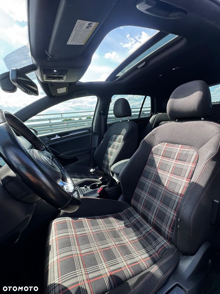 Volkswagen Golf 2.0 TSI BMT GTI - 11