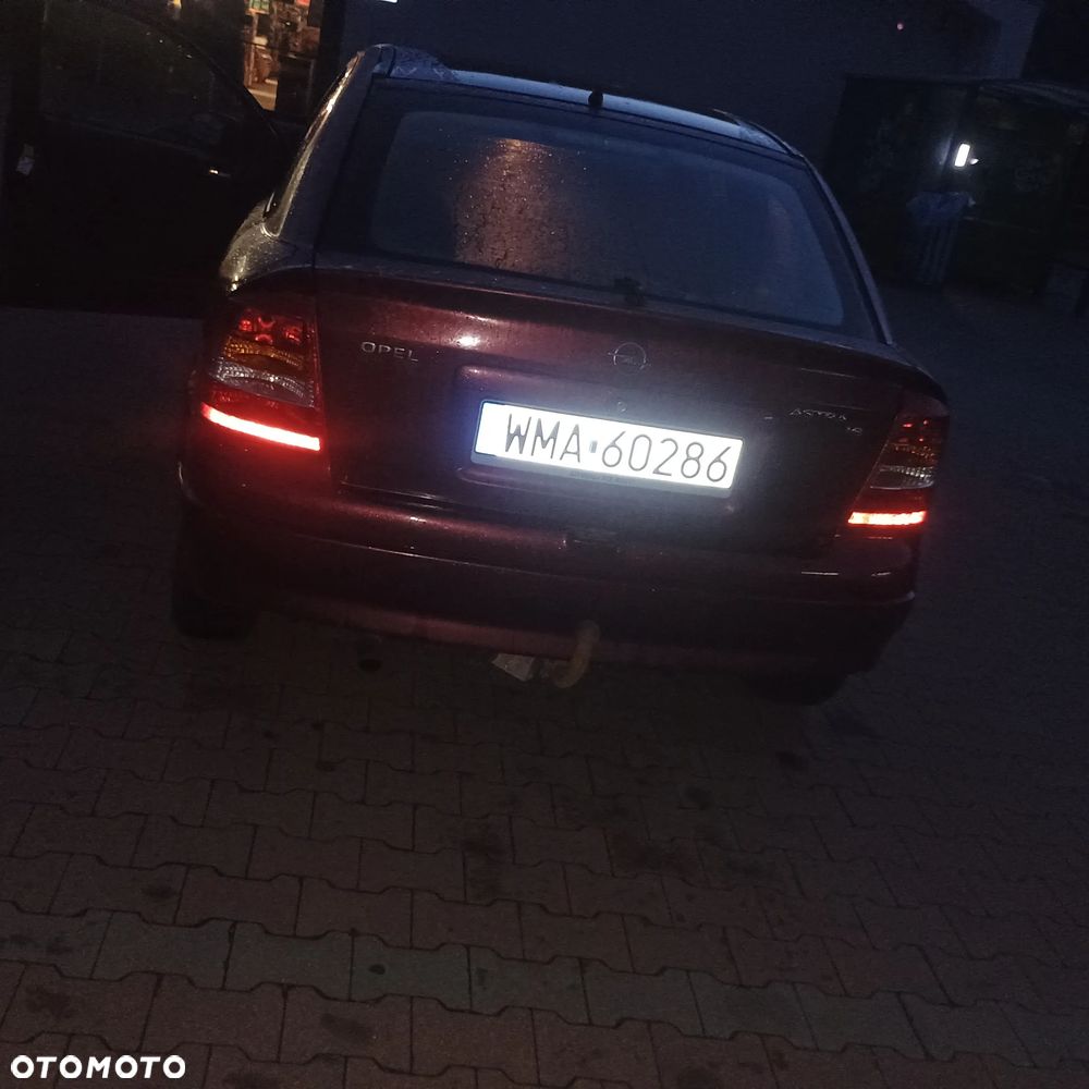 Opel Astra 1.6 - 3