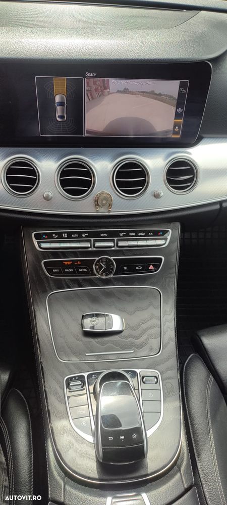 Mercedes-Benz E - 14