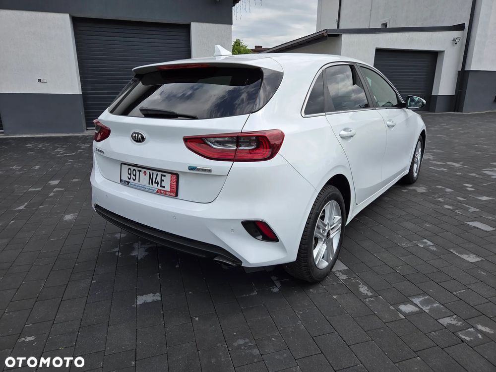 Kia Ceed 1.6 CRDi Eco-Dynamics+ (48V Mild-Hybrid) DCT7 Platinum Edition - 5