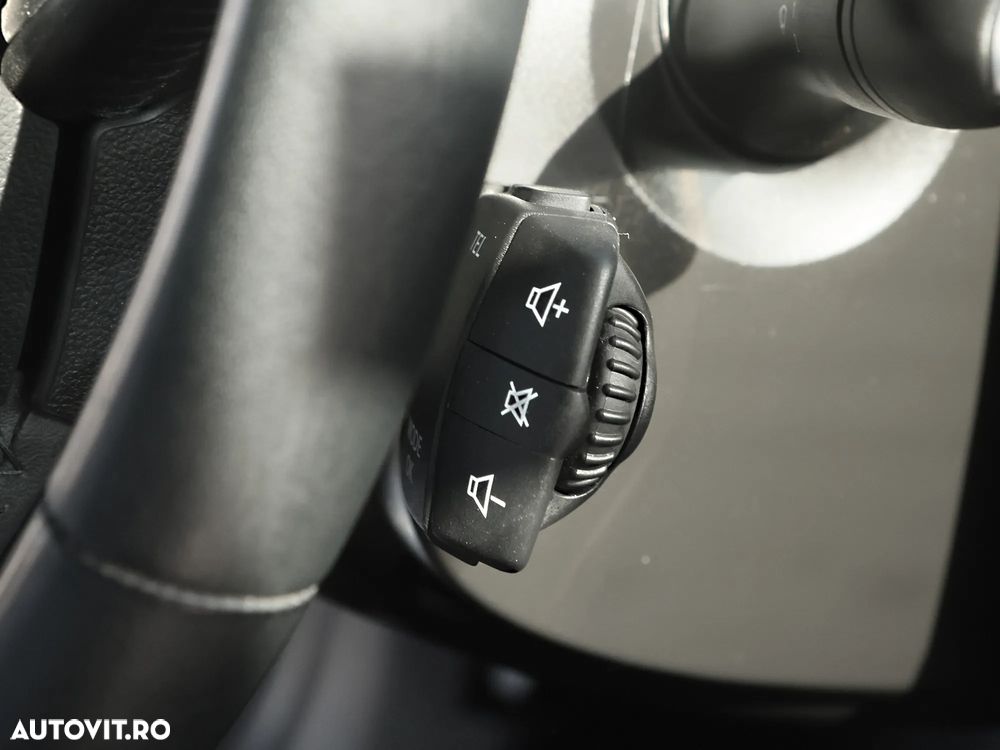 Renault Megane TCe Intens - 16
