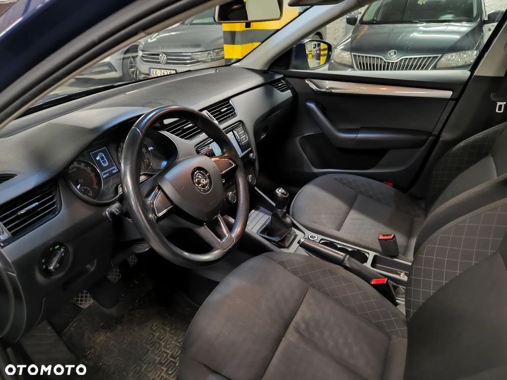 Skoda Octavia 1.6 TDI Active - 10